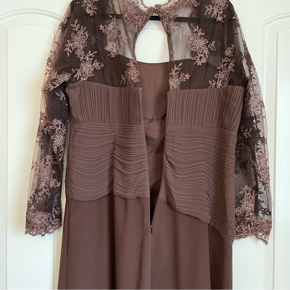 Jade by Jasmine Brown Mother of Bride Evening Gown Beaded Sleeves Size 16 - Picture 6 of 9